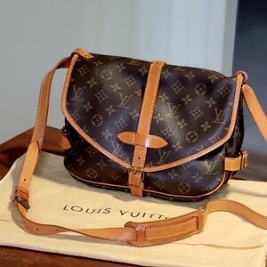 Louis Vuitton Monogram Saumur 30 Crossbody Bag